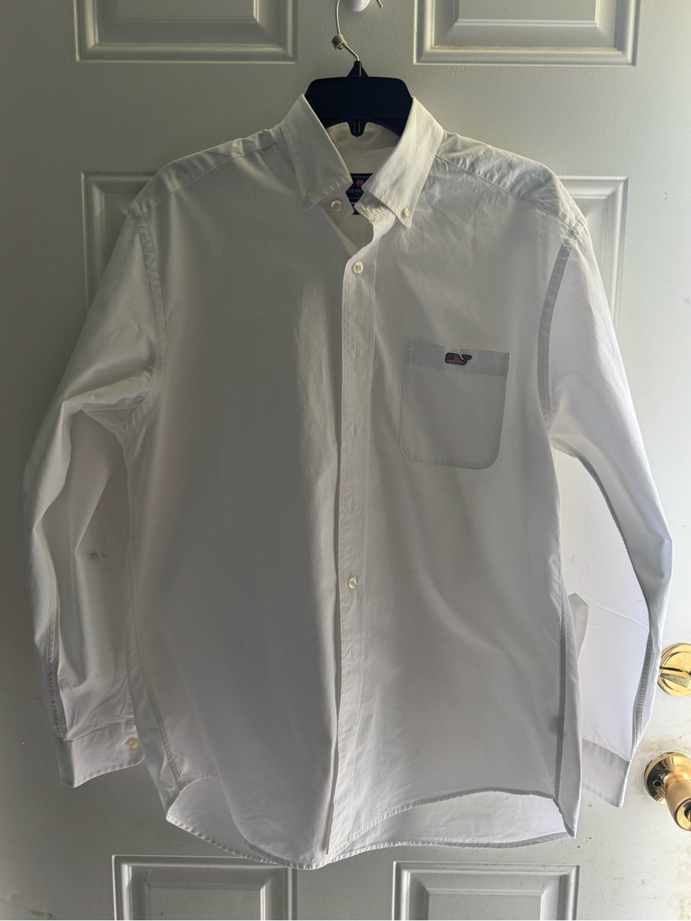 Vineyard Vines White Button-Down Dress Shirt with Pocket Logo